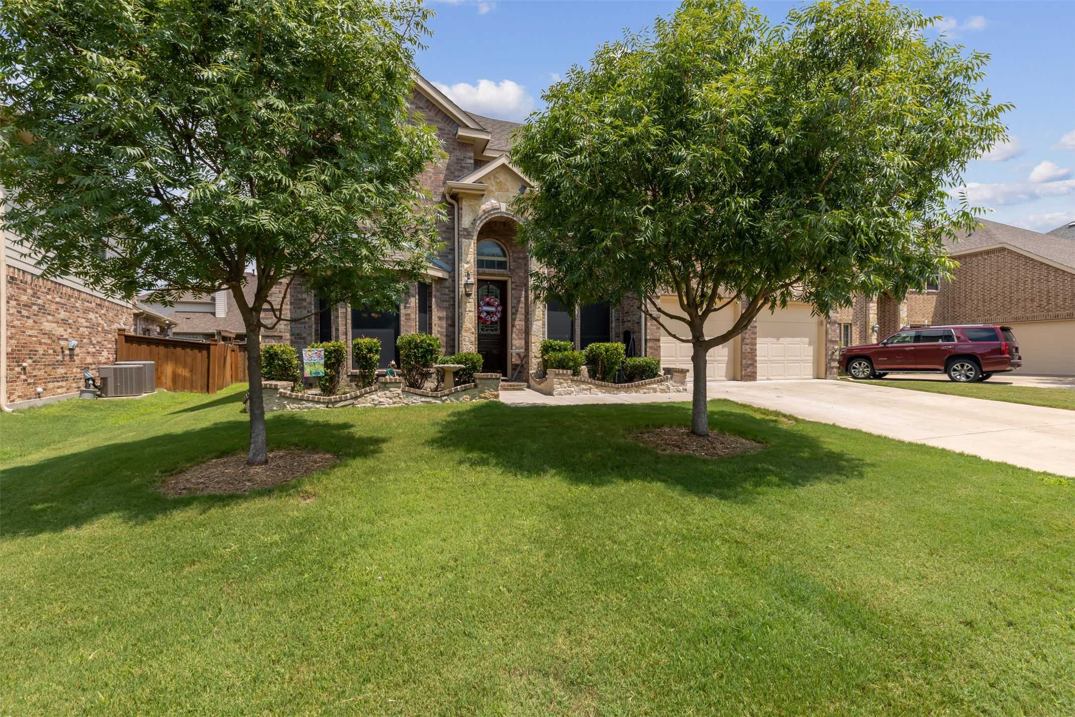 photo 2: 2916 Almansa, Grand Prairie TX 75054