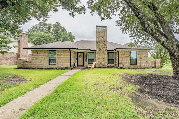 photo 2: 1019 Ross Street, Terrell TX 75160