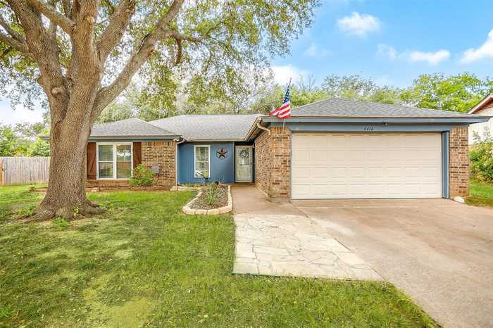 photo 1: 6416 Willow Springs Drive, Arlington TX 76001