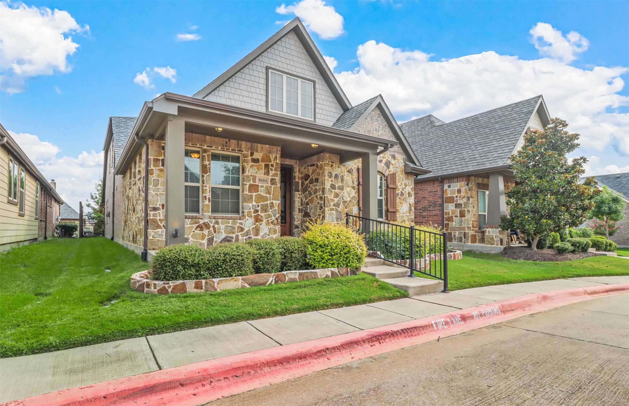 photo 3: 8604 Grassland Drive, McKinney TX 75070