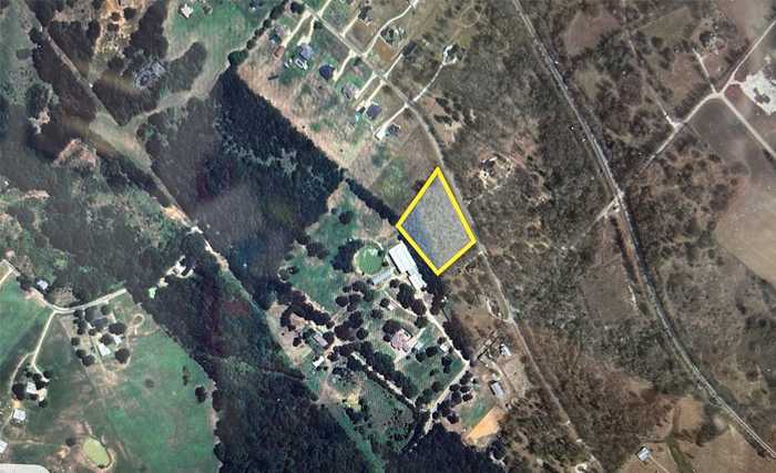 photo 1: 6320 County Road 401, Grandview TX 76050