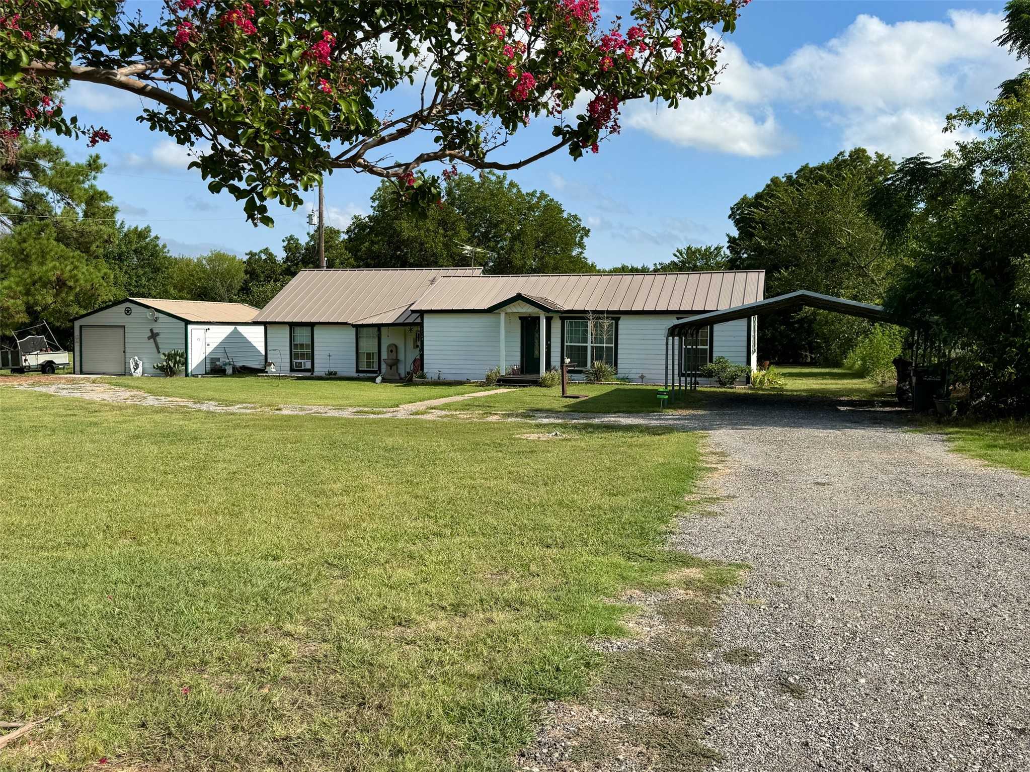 photo 3: 11163 Foutch Road, Pilot Point TX 76258