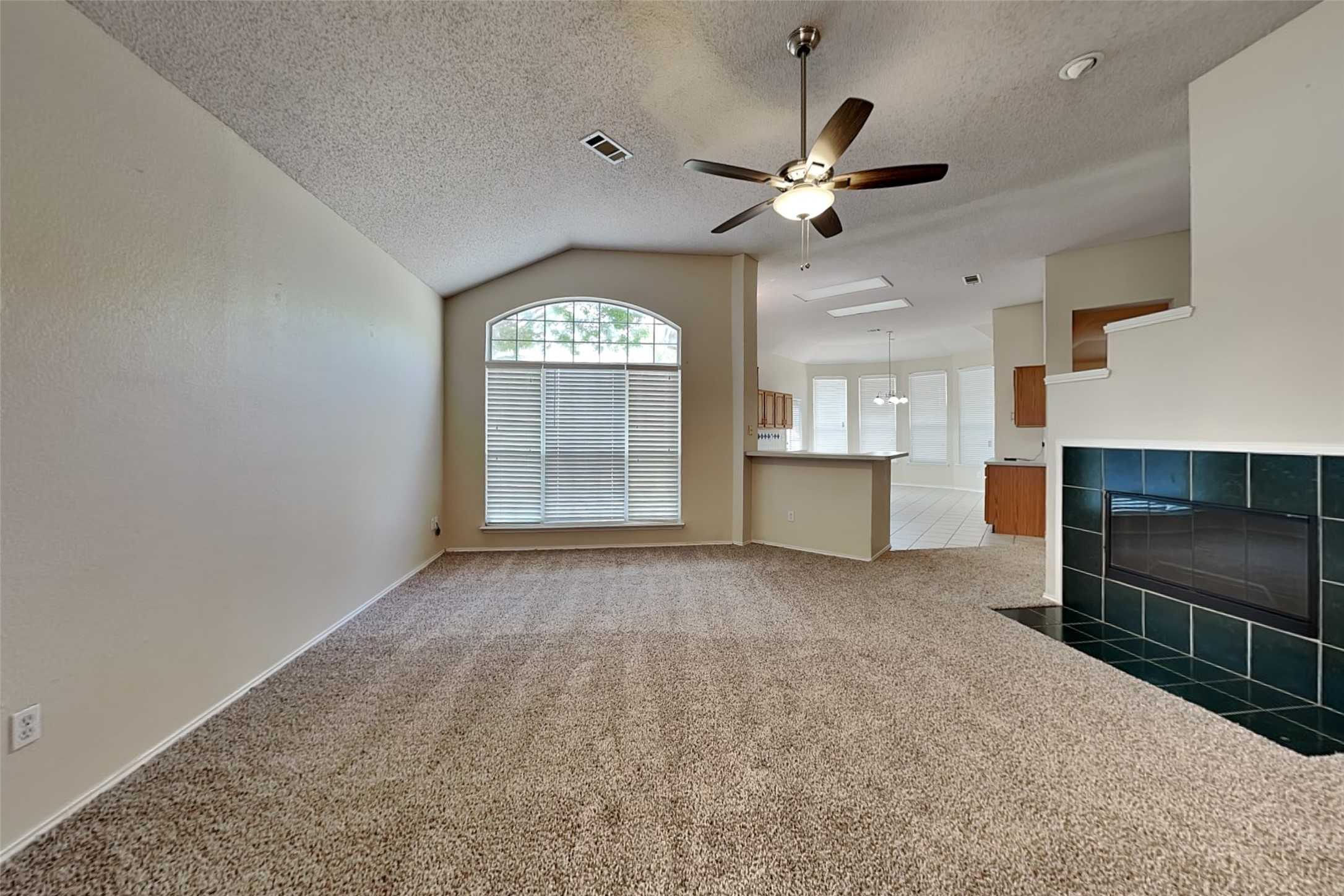 photo 3: 236 Jennifer Lane, Arlington TX 76002