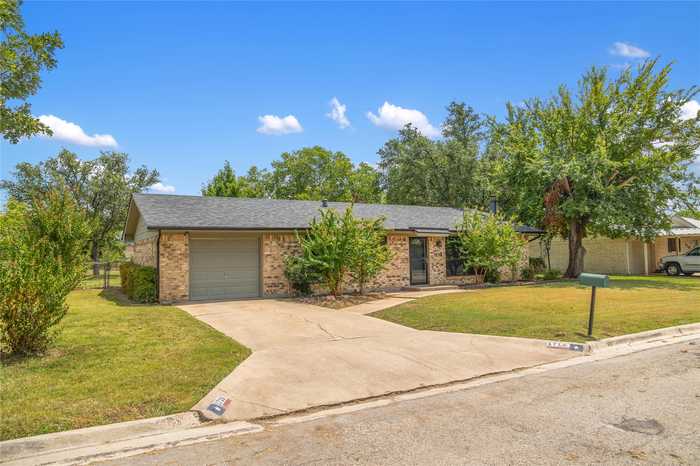 photo 2: 1716 Tulane Drive, Brownwood TX 76801