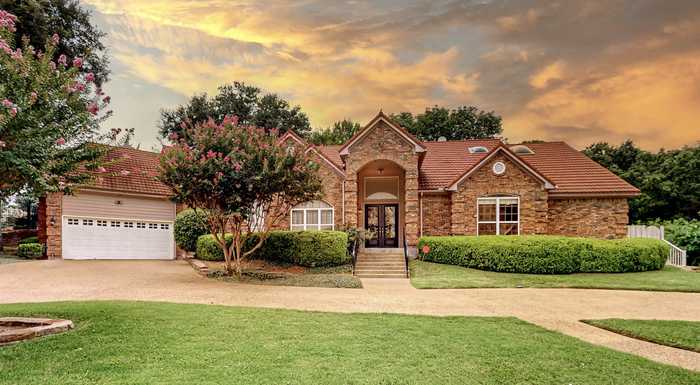 photo 1: 2405 Castle Rock Road, Arlington TX 76006