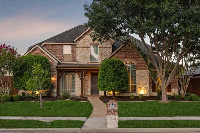 photo 1: 11826 Frontier Drive, Frisco TX 75033