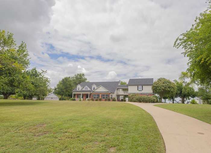 photo 1: 1043 Ridgeview Drive, Sherman TX 75090