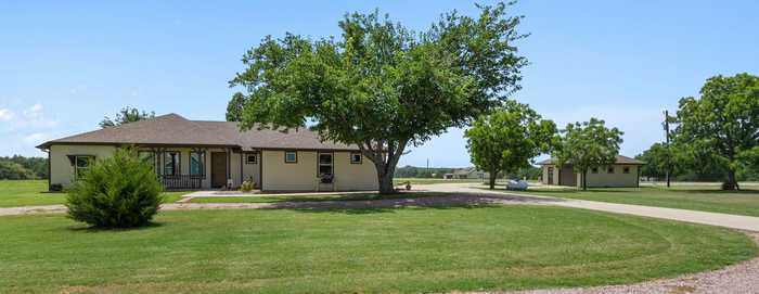 photo 1: 392 Dixie Road, Whitesboro TX 76273