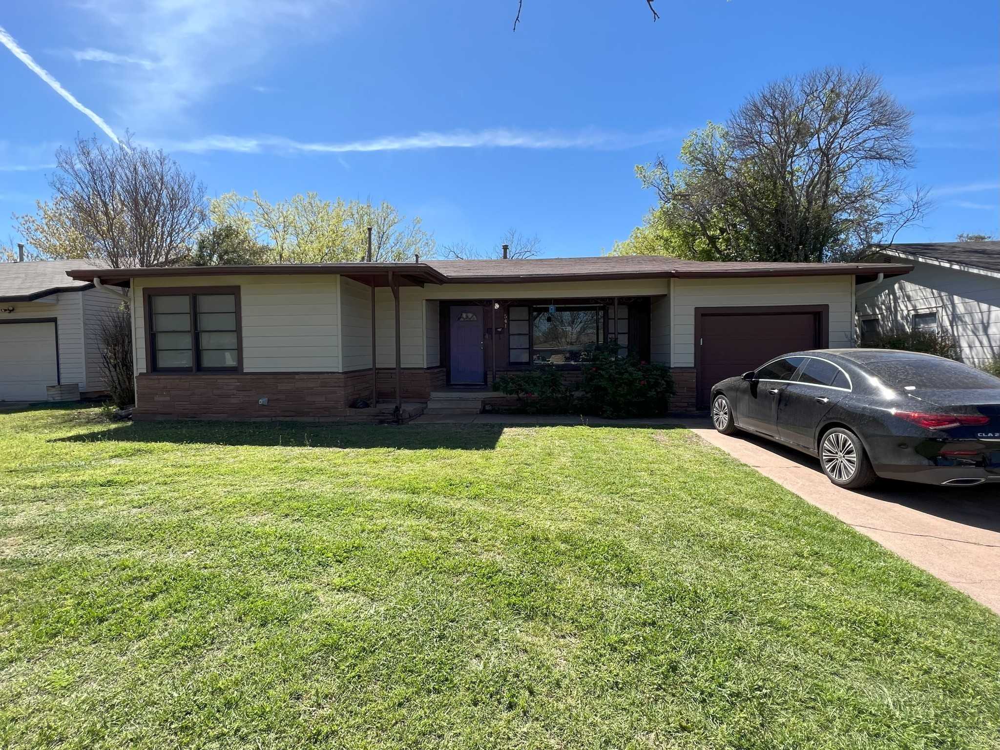 photo 1: 541 E North 20th Street, Abilene TX 79601