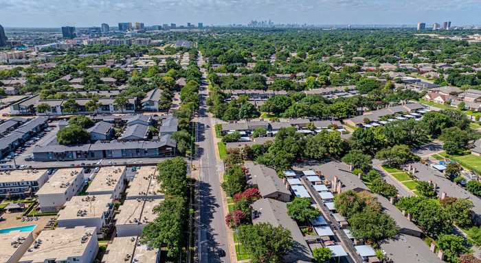 photo 40: 10619 Stone Canyon Road Unit 27, Dallas TX 75230