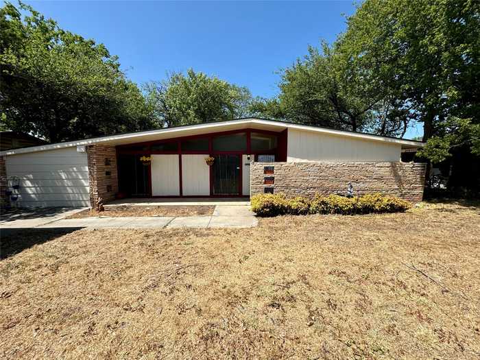 photo 1: 650 E North 23rd Street, Abilene TX 79601