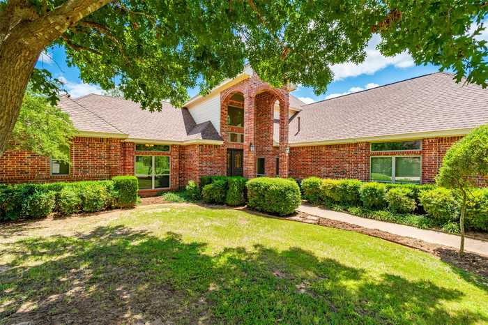 photo 2: 7502 Ravenswood Road, Granbury TX 76049