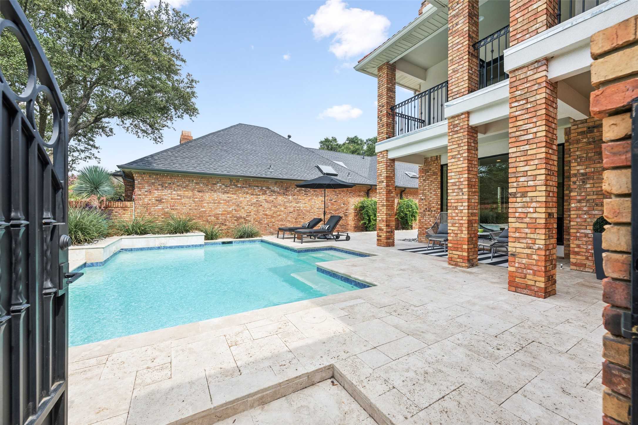 photo 2: 5311 Briar Tree Drive, Dallas TX 75248