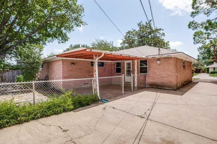 photo 16: 10605 Estate Lane, Dallas TX 75238