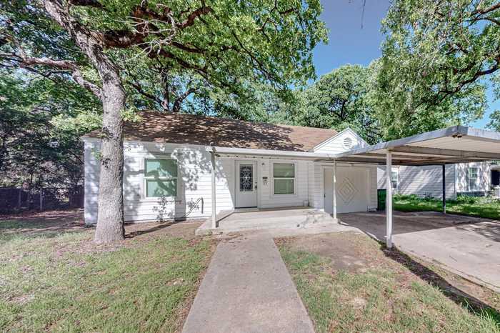 photo 2: 2313 Field Street, Haltom City TX 76117