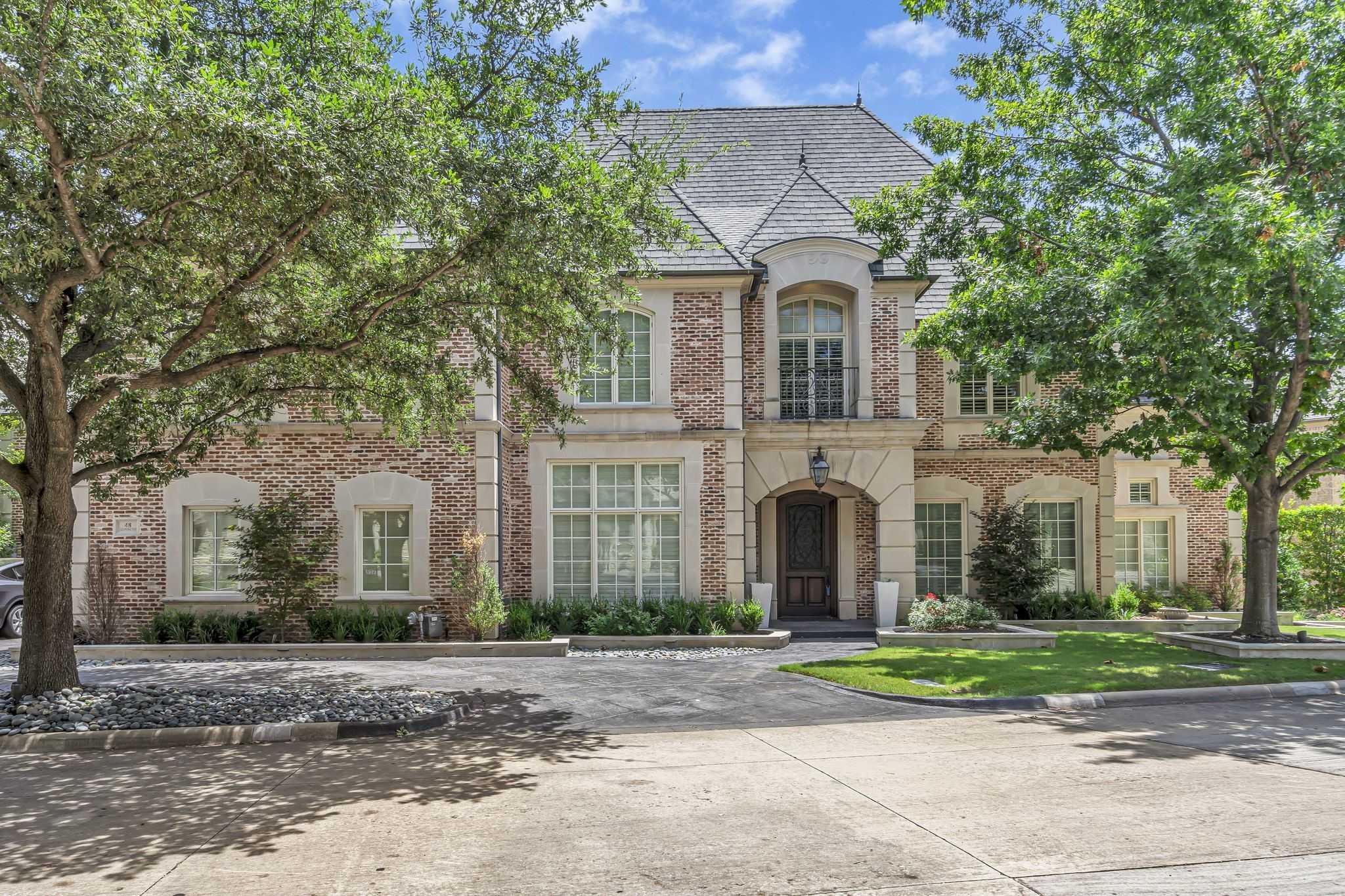 photo 1: 48 Kennington Court, Dallas TX 75248