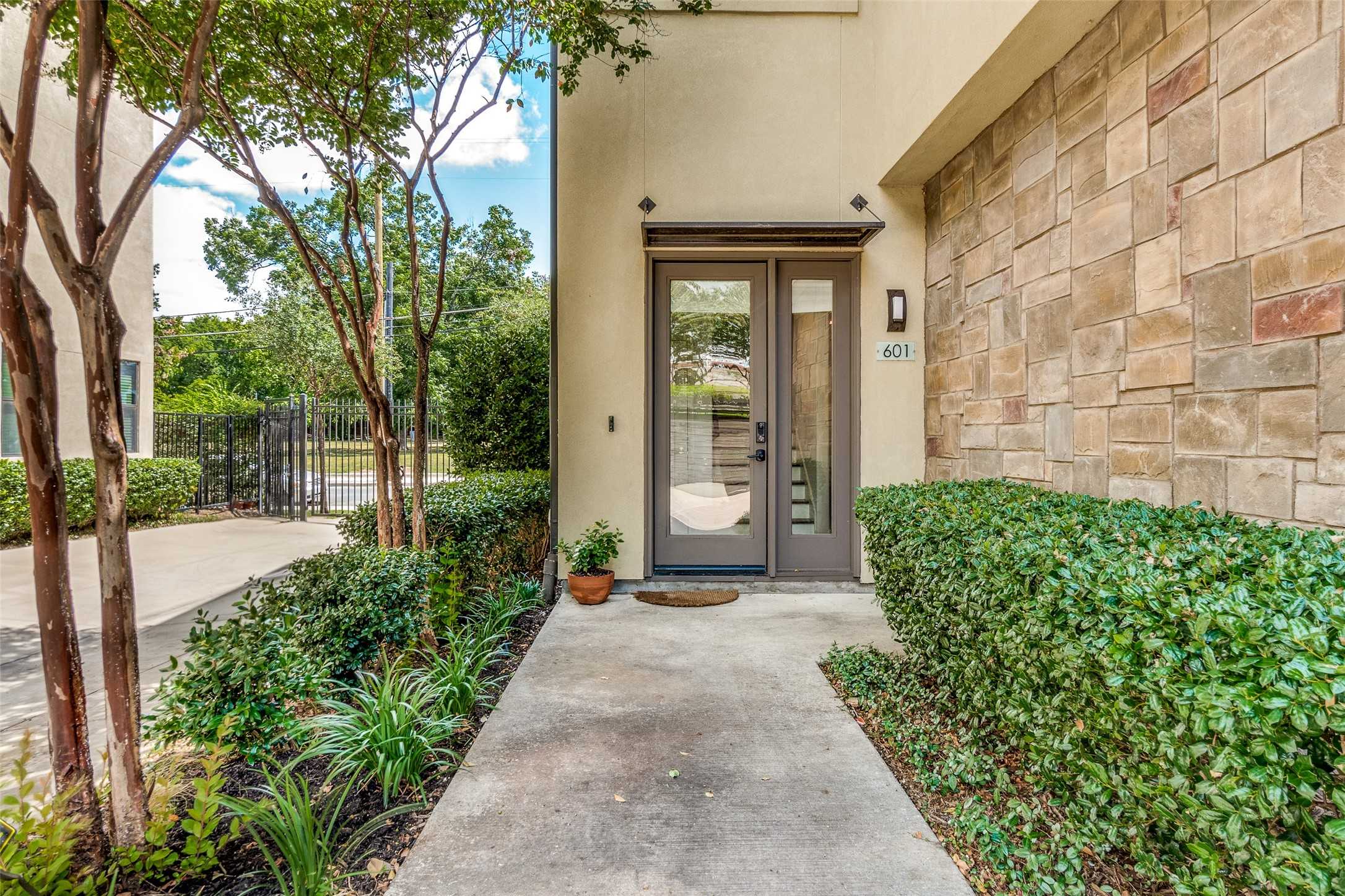 photo 3: 1717 Annex Avenue Unit 601, Dallas TX 75204