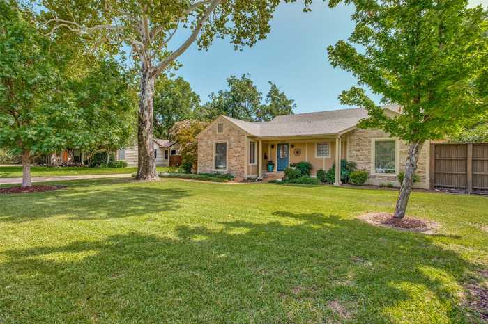 photo 1: 1420 San Saba Drive, Dallas TX 75218