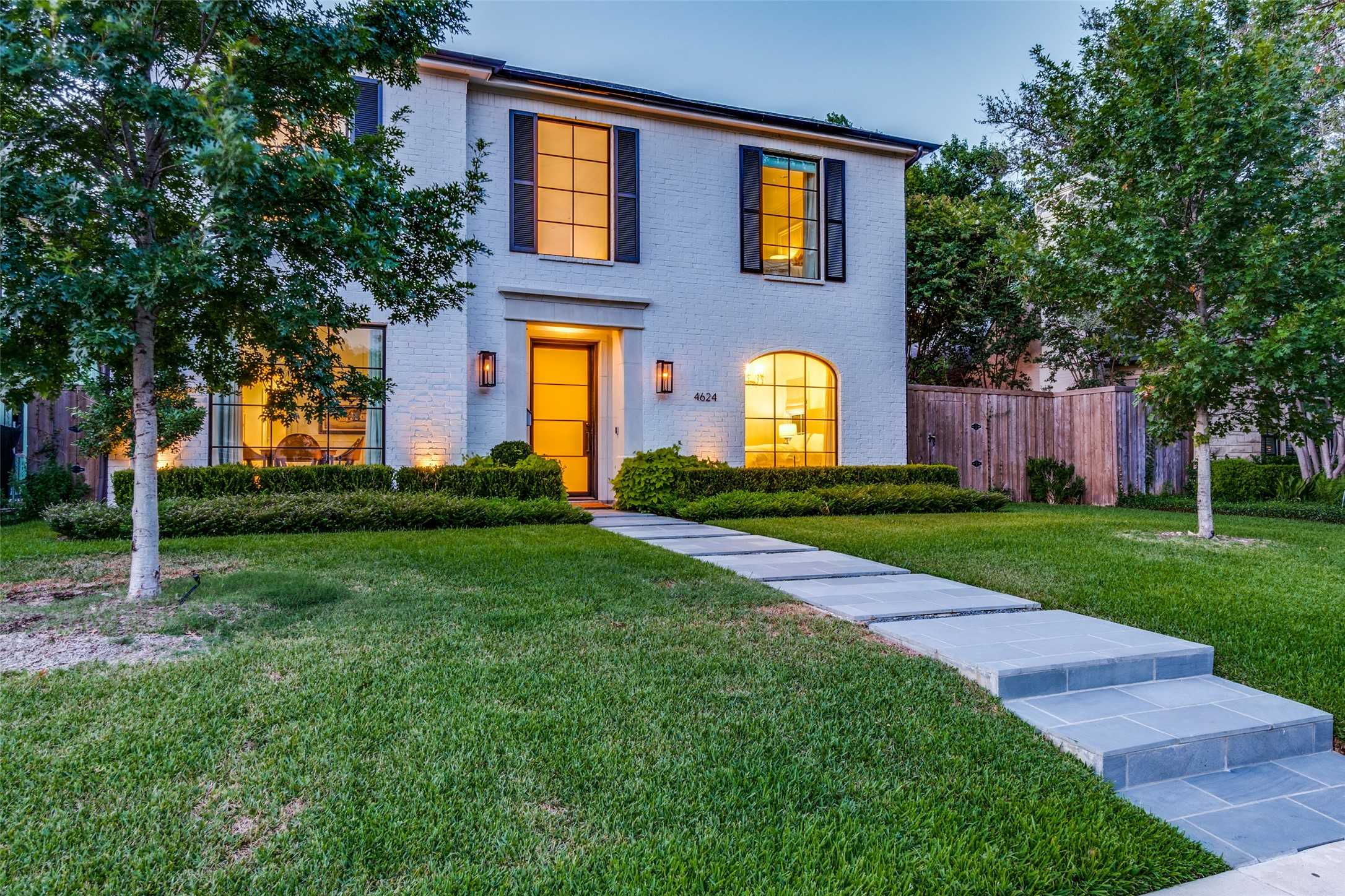 photo 2: 4624 S Versailles Avenue, Highland Park TX 75209