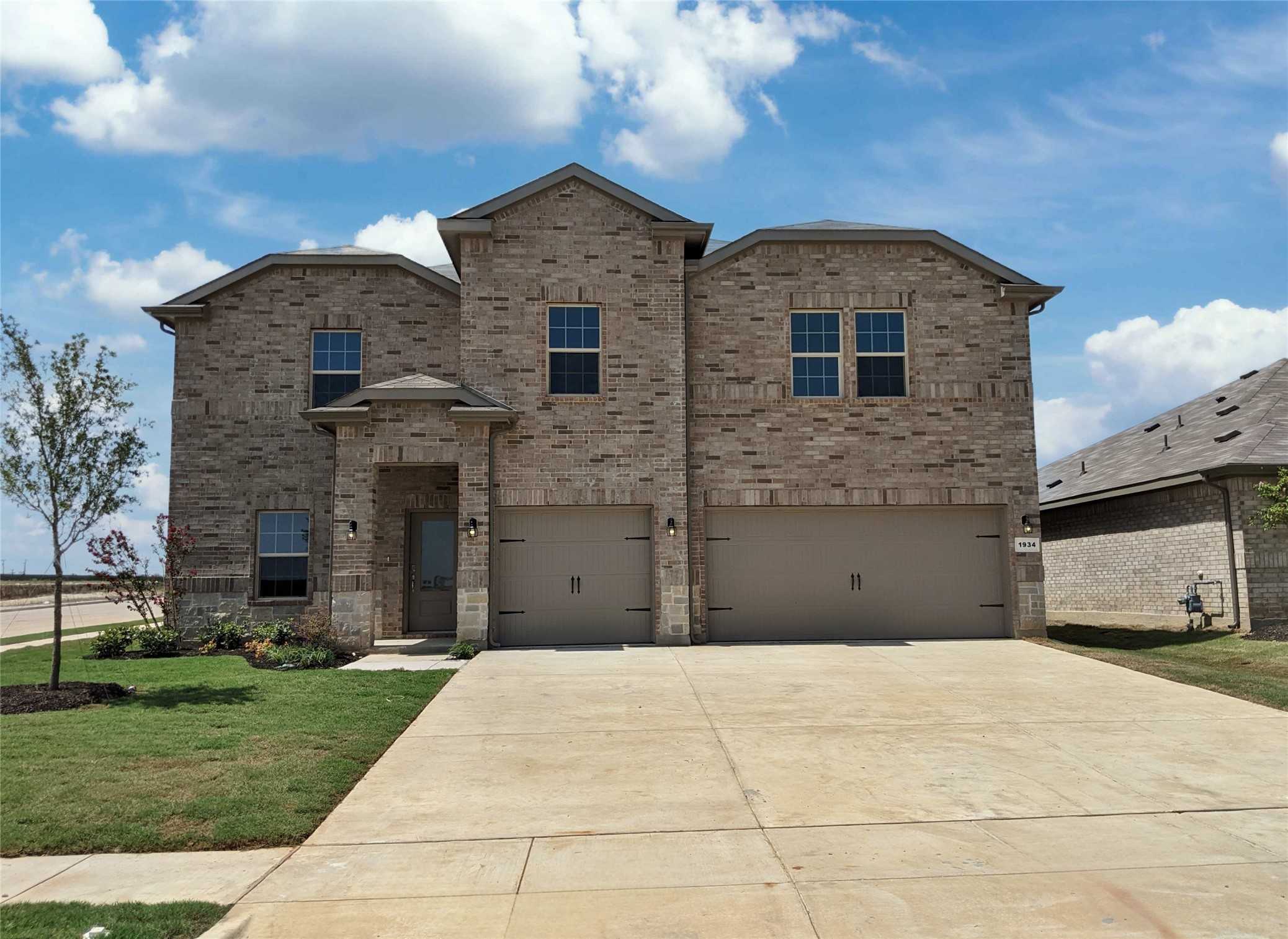 photo 1: 1934 COOKES Lane, Cleburne TX 76033