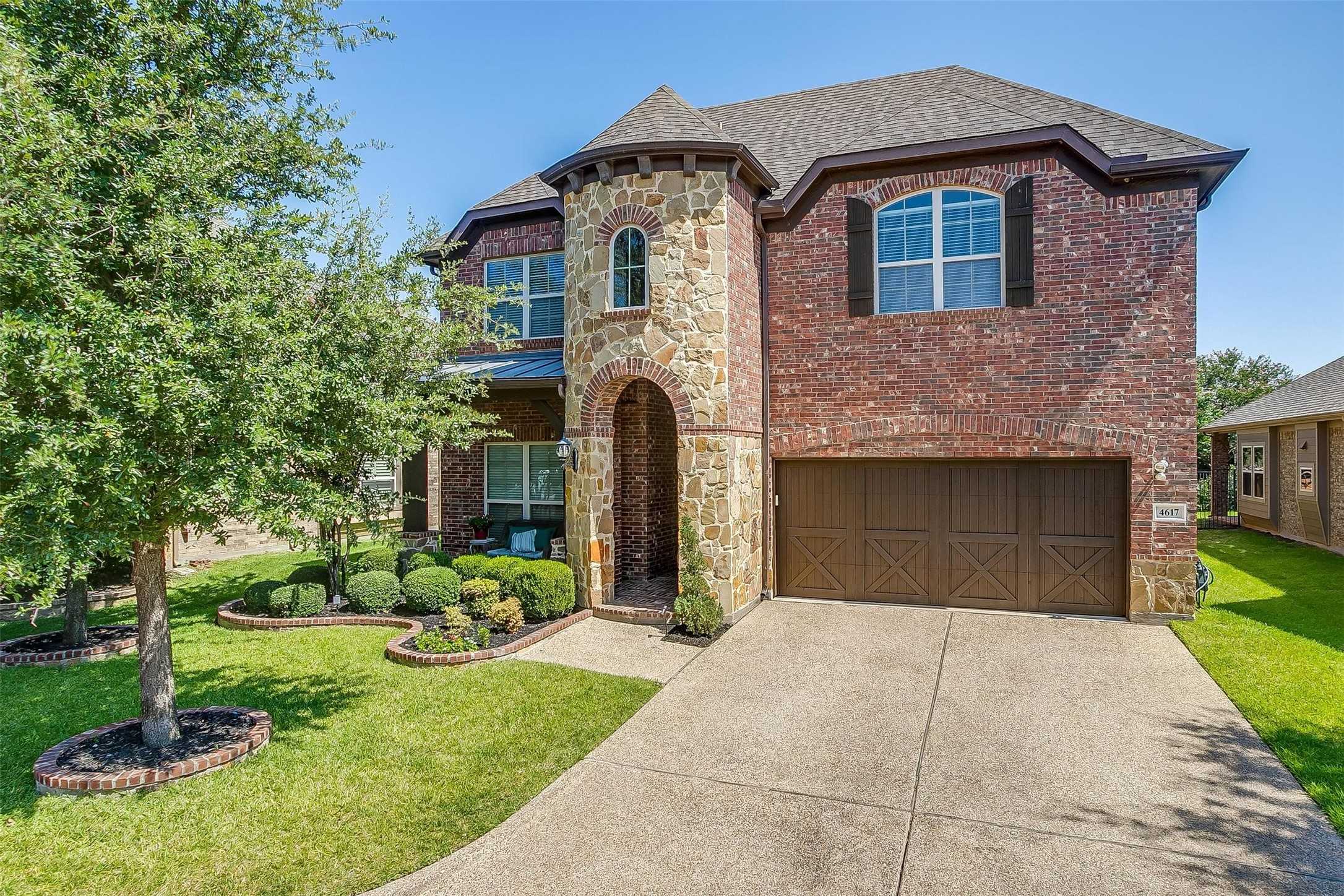 photo 1: 4617 Marseille Drive, Arlington TX 76013