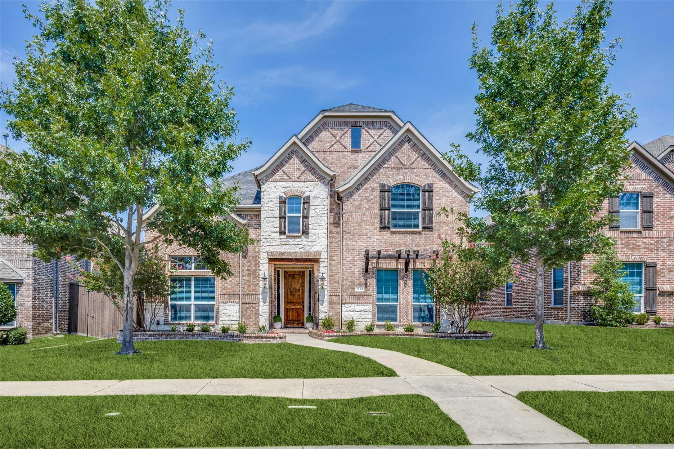 photo 2: 1080 Chestnut Drive, Frisco TX 75036