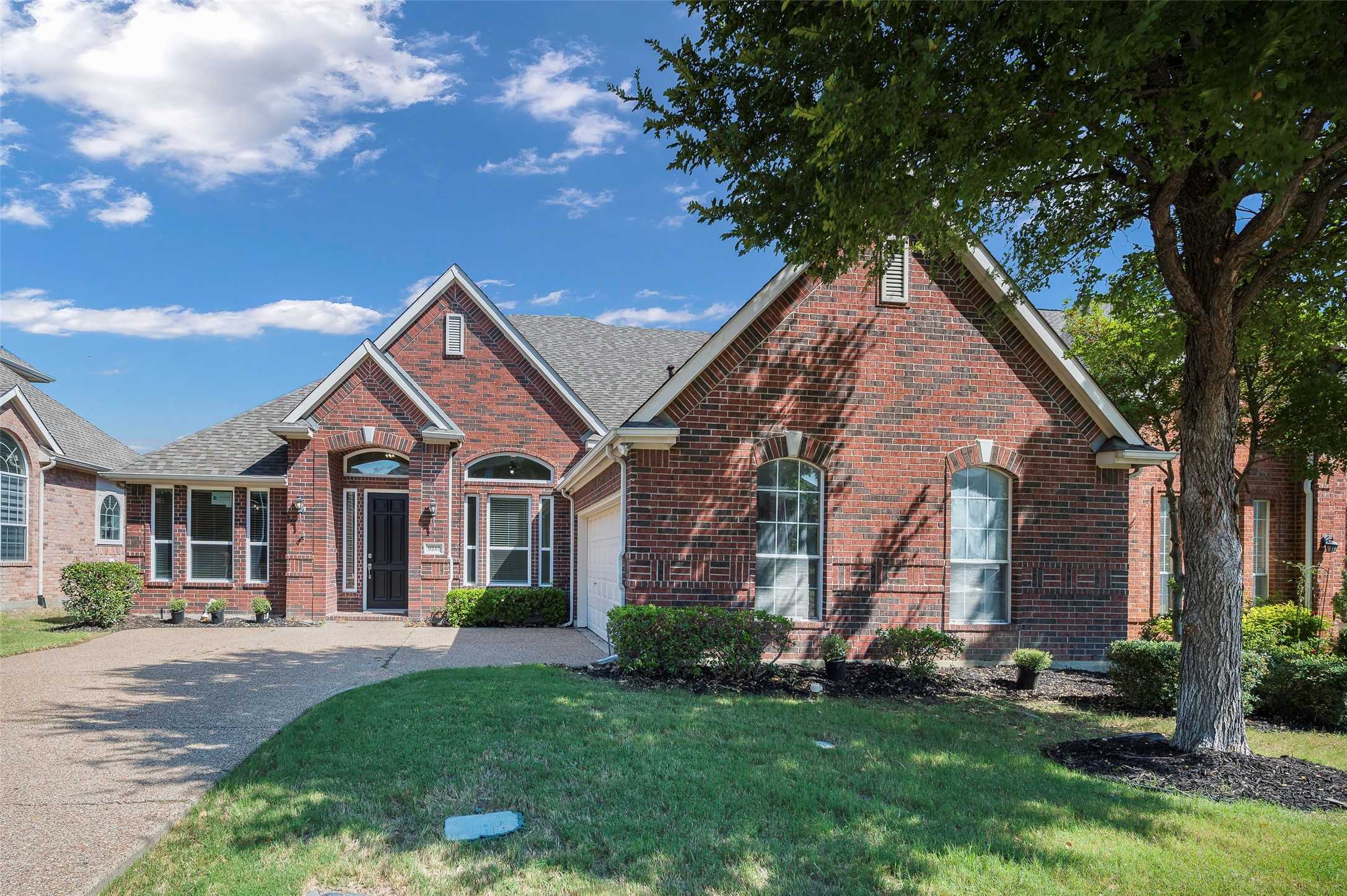 photo 1: 9247 Jasmine Lane, Irving TX 75063