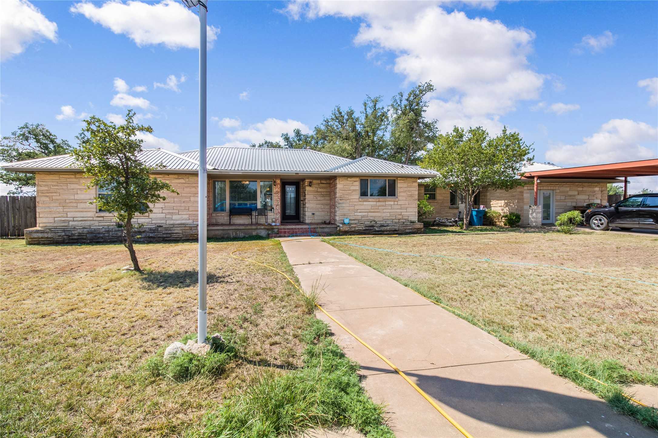 photo 1: 1419 W Broadway Street, Eden TX 76837