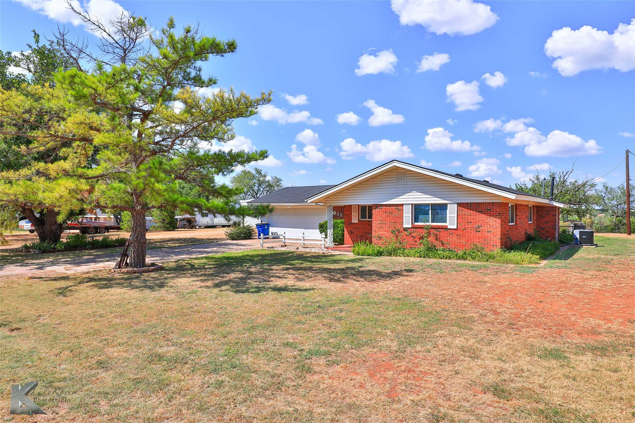 photo 3: 1011 Ridgecrest Street, Sweetwater TX 79556