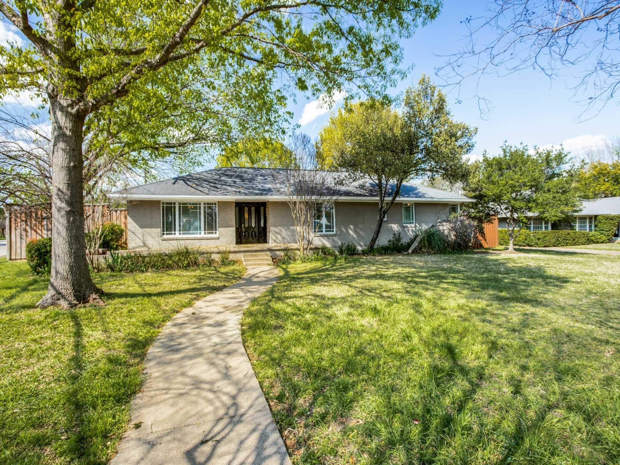 photo 1: 4205 Manning Lane, Dallas TX 75220