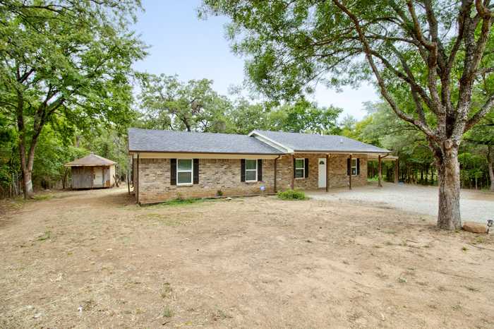 photo 2: 1102 Blackjack Road, Valley View TX 76272