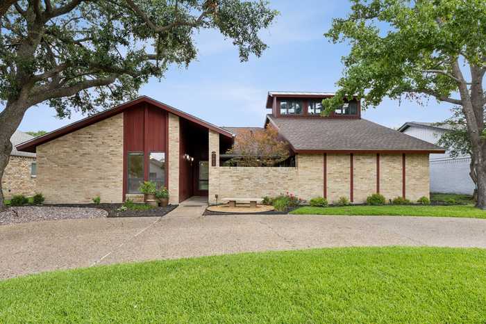 photo 1: 7415 Carta Valley Drive, Dallas TX 75248