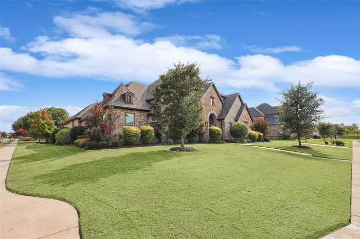 photo 1: 812 Rose Court, Keller TX 76248