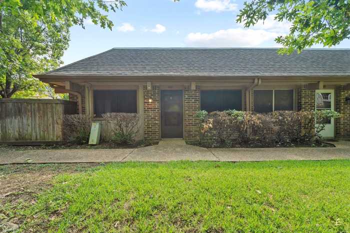 photo 1: 4421 Westminster Drive, Irving TX 75038