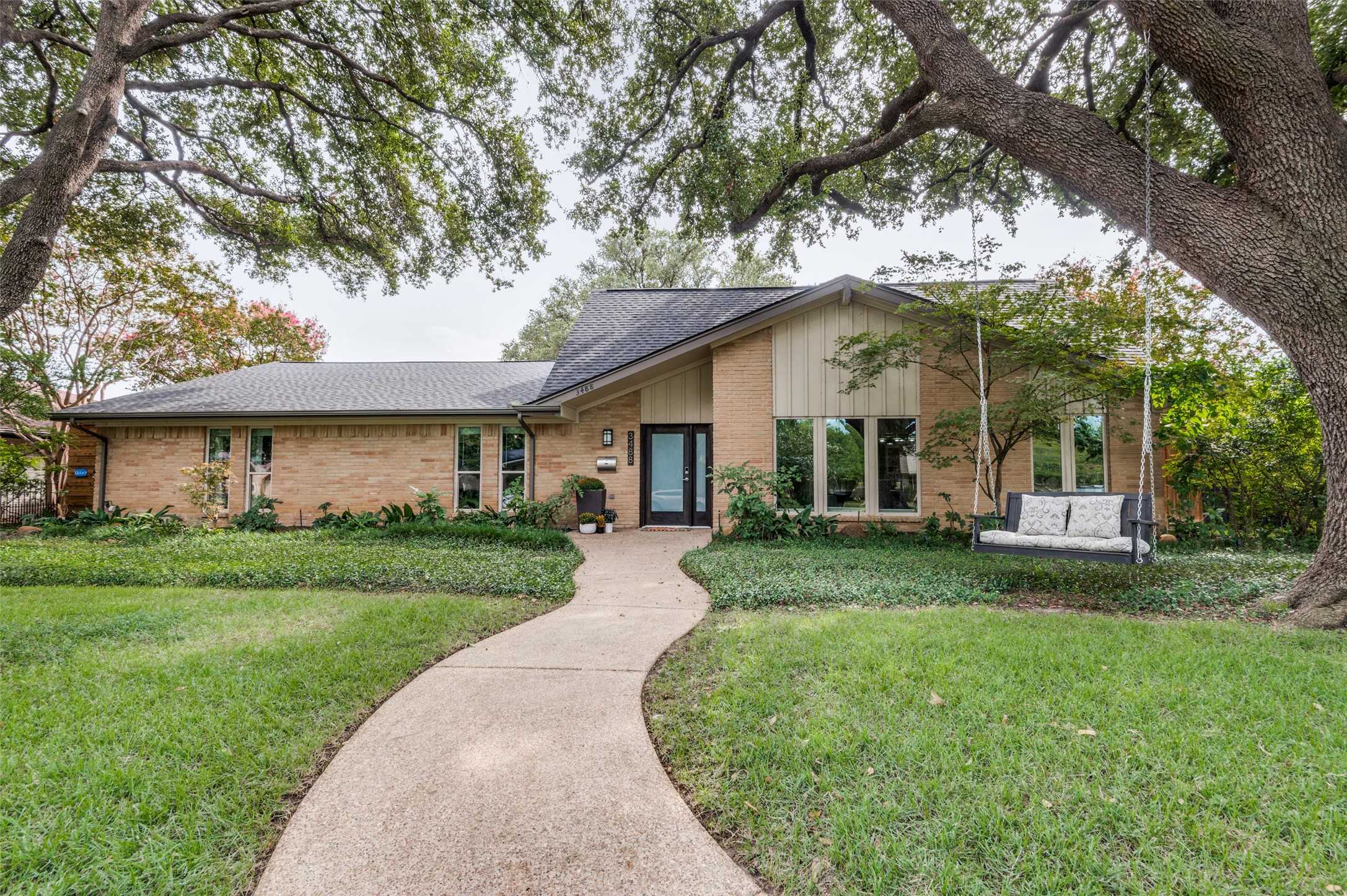 photo 3: 3488 Webb Garden Drive, Dallas TX 75229