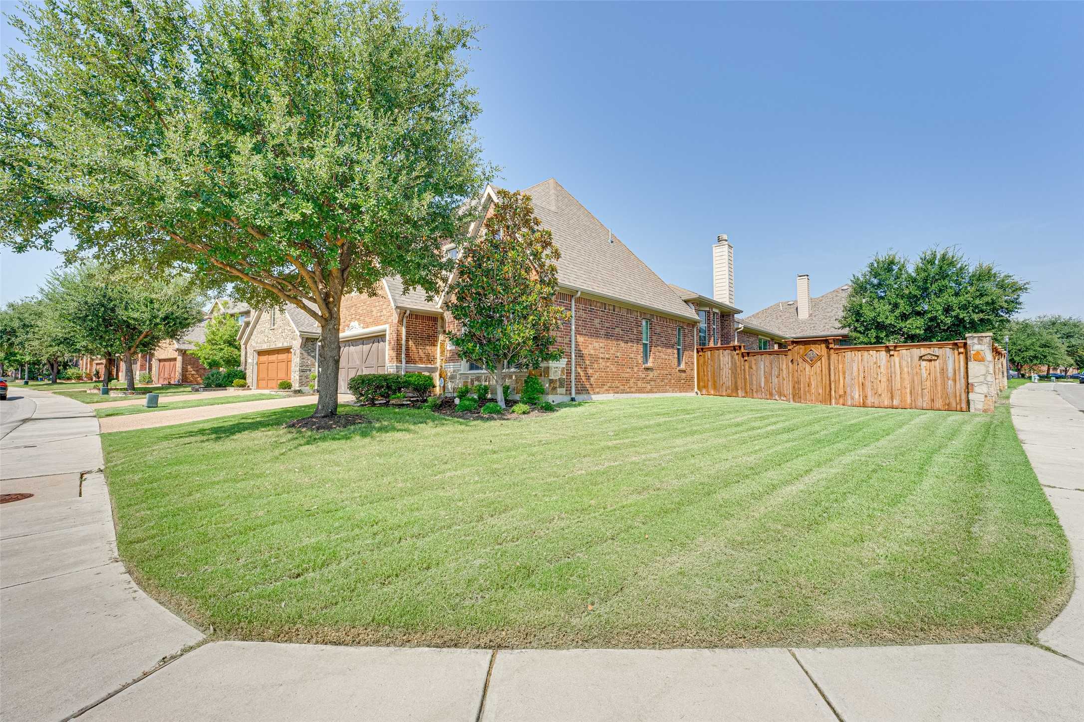 photo 2: 2537 Louis Lane, Lewisville TX 75056