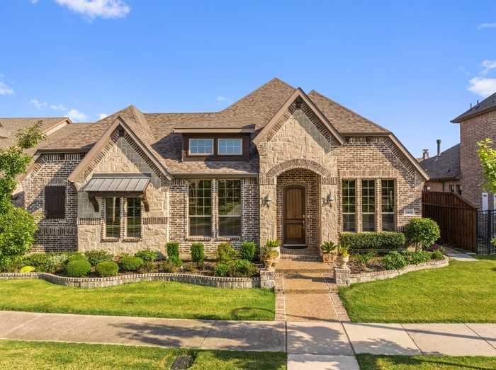 photo 1: 1008 Crystal Oak Lane, Arlington TX 76005