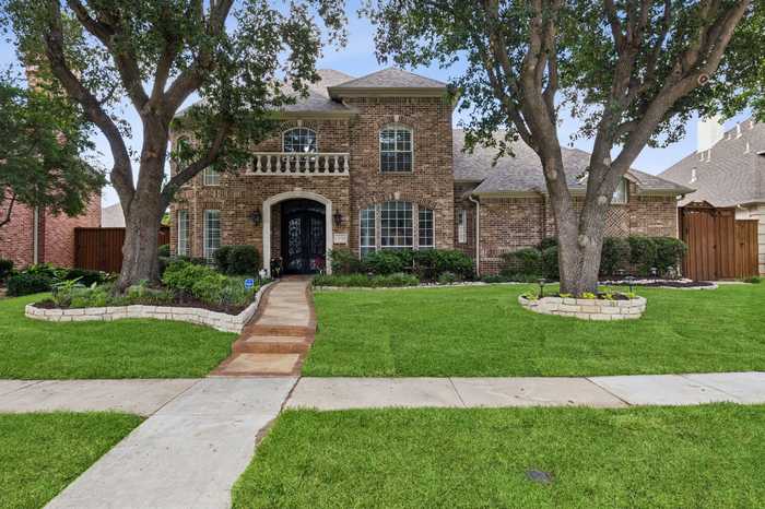 photo 1: 5913 Castlebar Lane, Plano TX 75093