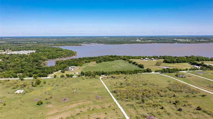 photo 2: 185 Triangle Road, Valley View TX 76272