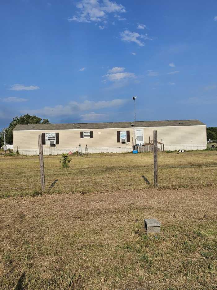 photo 1: 175 Vz County Road 3727, Wills Point TX 75169