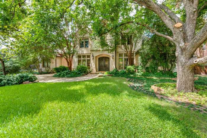 photo 2: 6327 Mimosa Lane, Dallas TX 75230