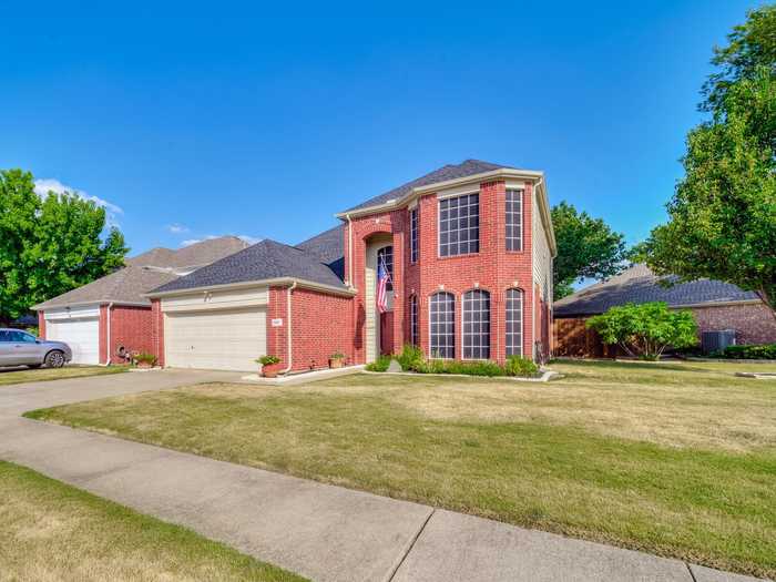 photo 2: 807 Lake Bluff Drive, Lake Dallas TX 75065