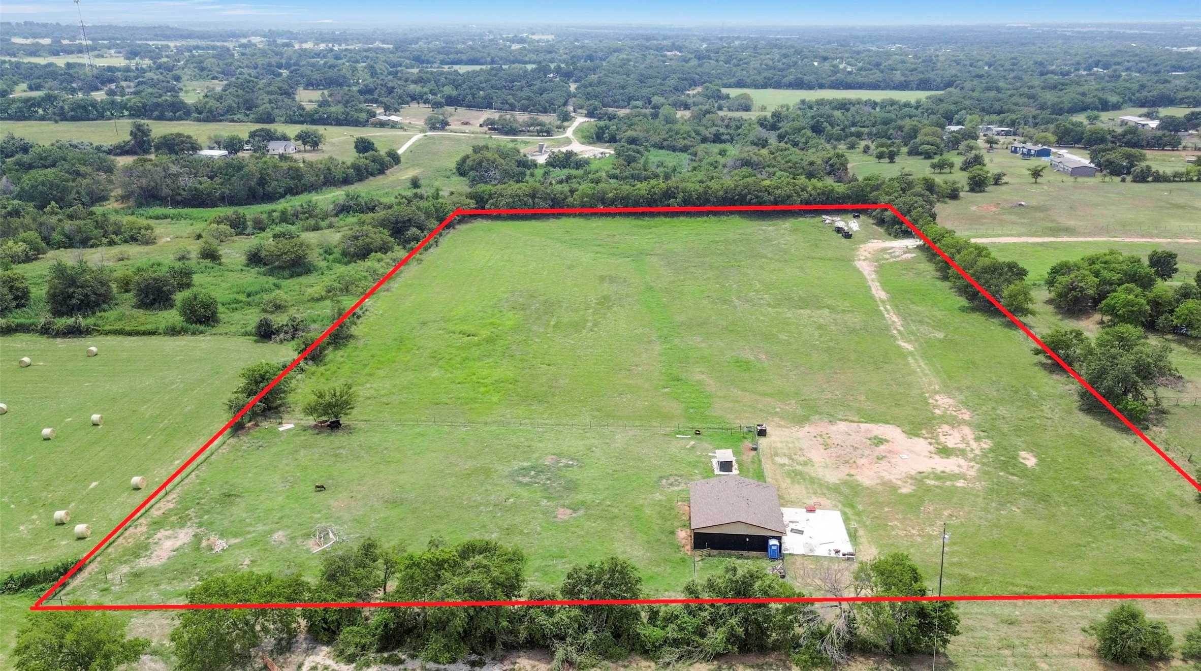 photo 2: 3810 County Road 801, Cleburne TX 76031