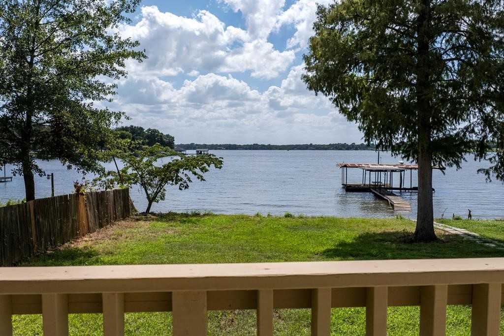 photo 1: 162B Oak Hills Drive, Mabank TX 75156