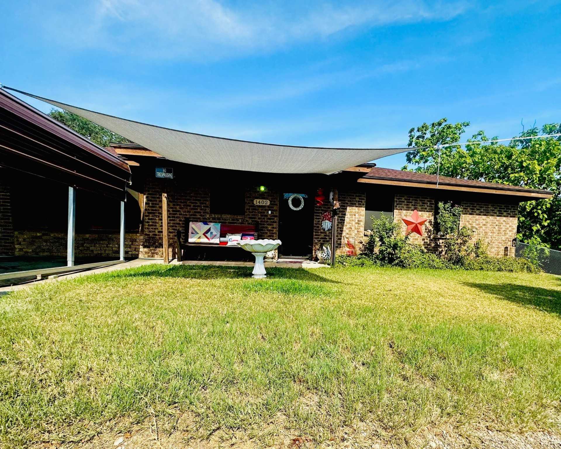 photo 1: 1402 Allen Rd, Goldthwaite TX 76844