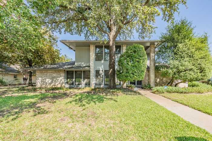 photo 2: 6007 Lakehurst Drive, Arlington TX 76016