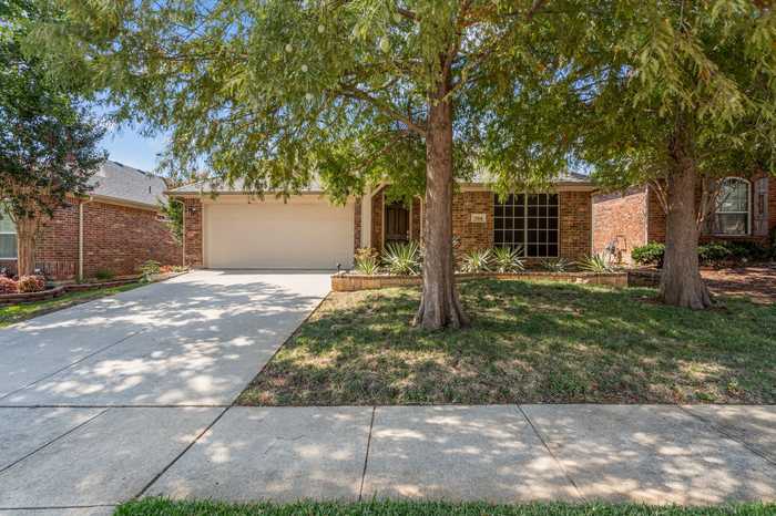 photo 1: 504 Grayson Lane, Lake Dallas TX 75065