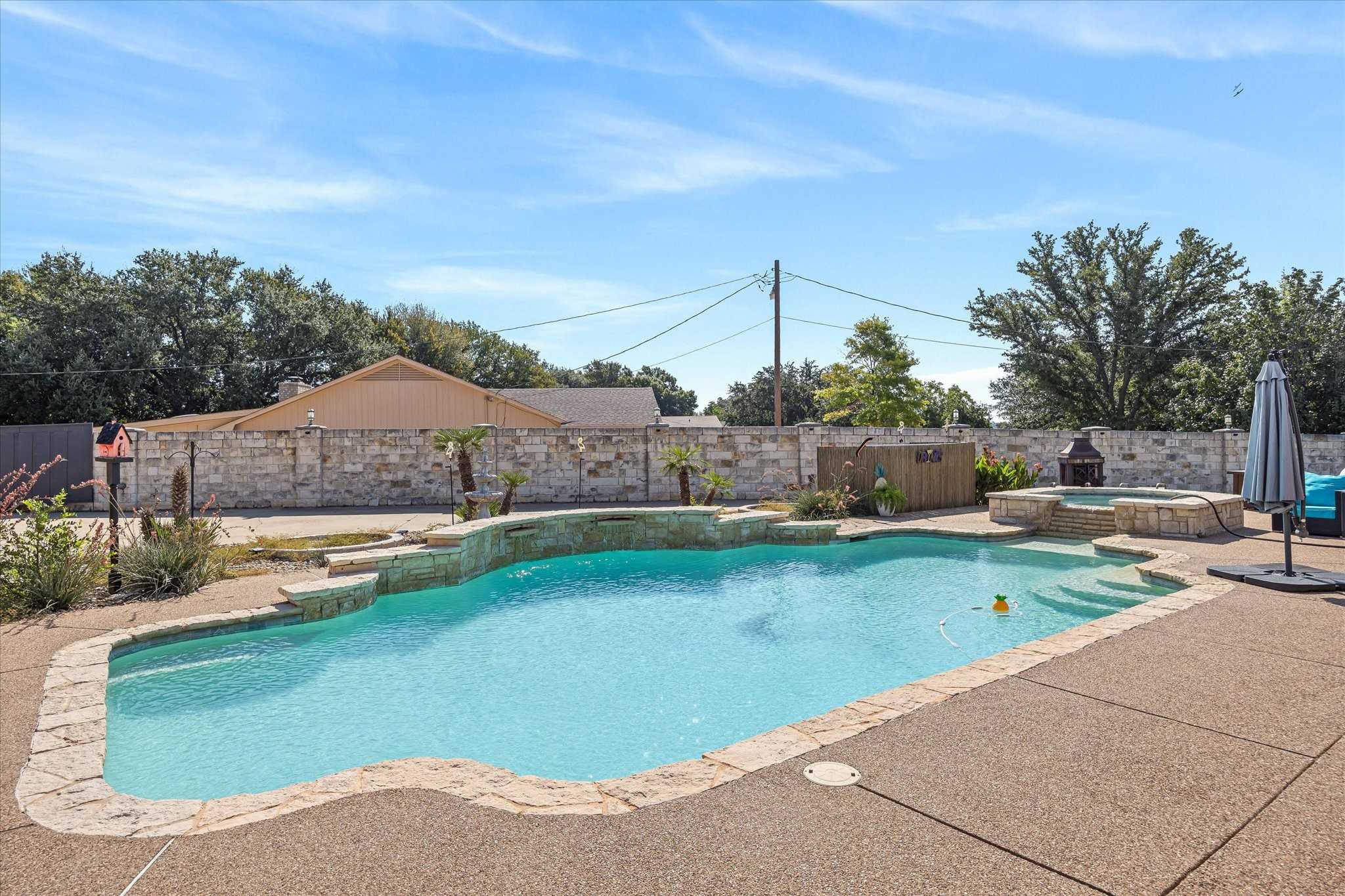 photo 3: 2801 Weylene Paseo, Granbury TX 76049