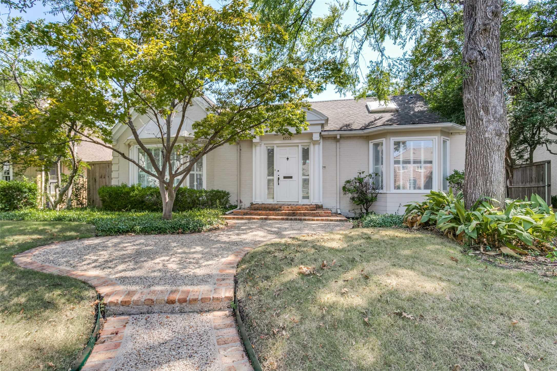 photo 2: 4555 Lorraine Avenue, Highland Park TX 75205