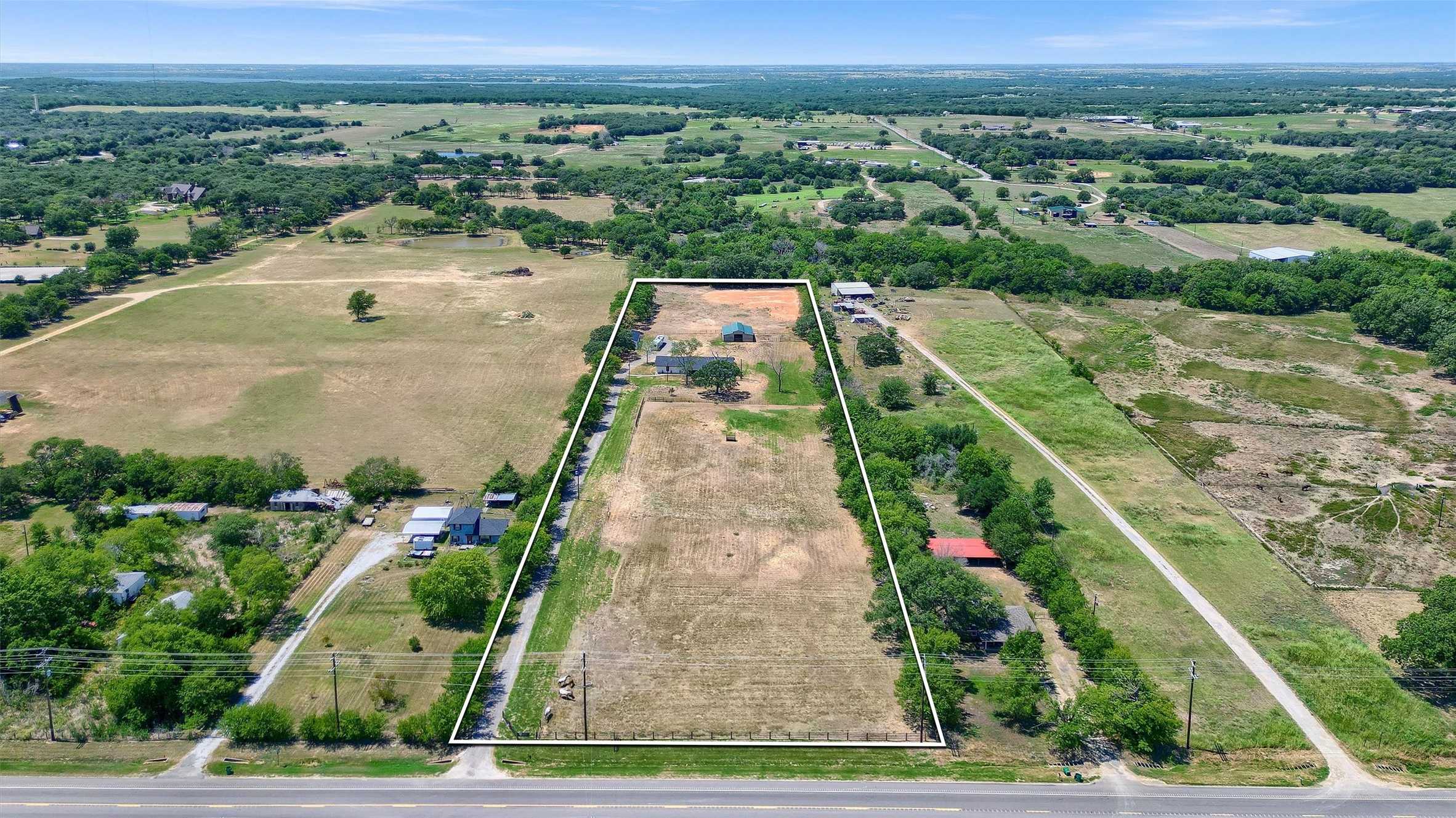 photo 3: 12445 S Fm 372, Valley View TX 76272